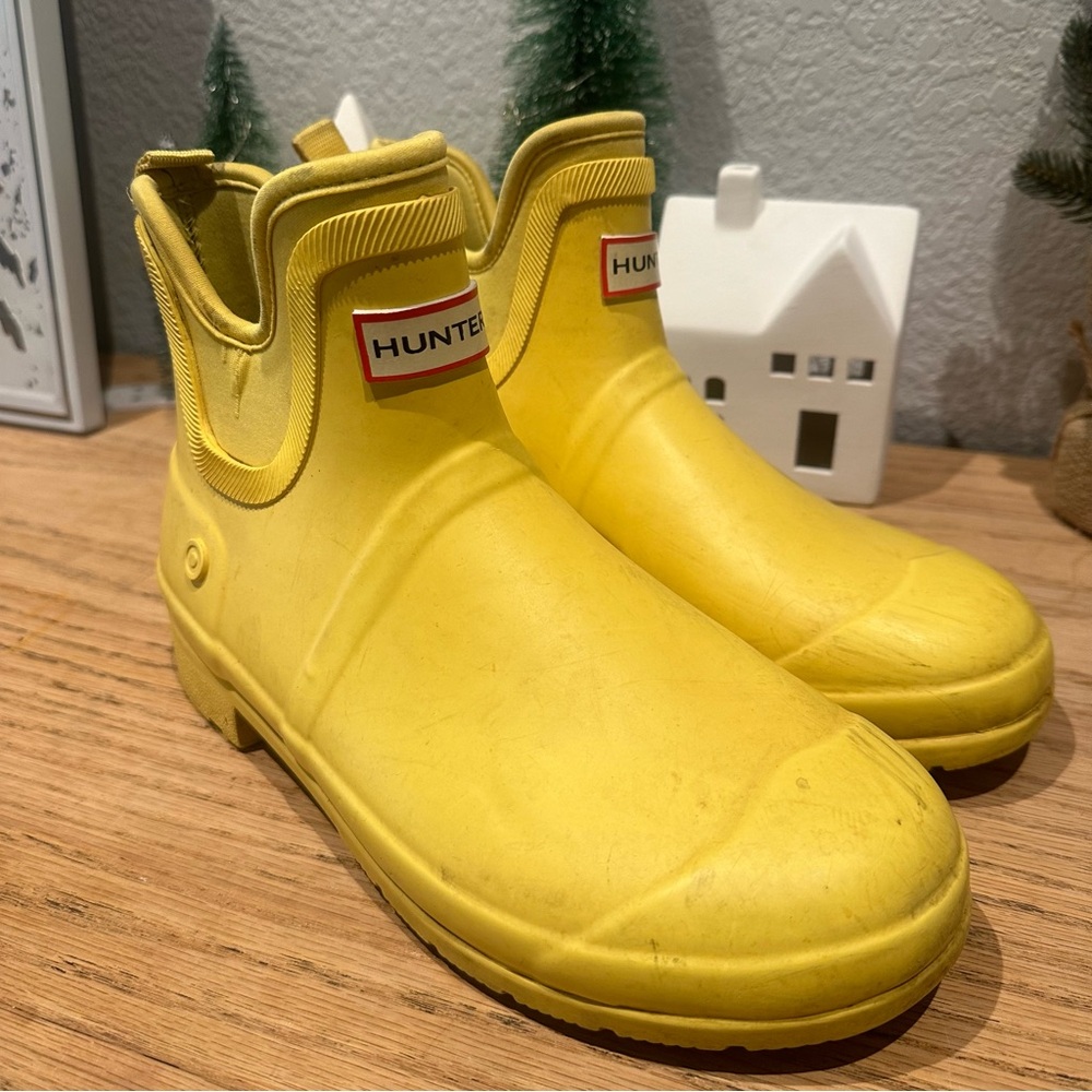Hunter Target Womens Chelsea Yellow Ankle Rain Boots Size 9